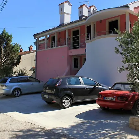 Apartments By The Sea Artatore, Losinj - 8023 *