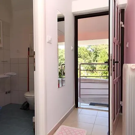 Apartment Apartments By The Sea Artatore, Losinj - 8023