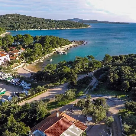 Apartments By The Sea Artatore, Losinj - 8023 *